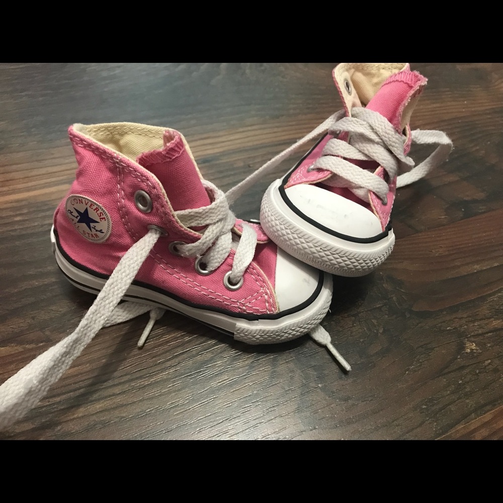 Pink toddler girl high top converse